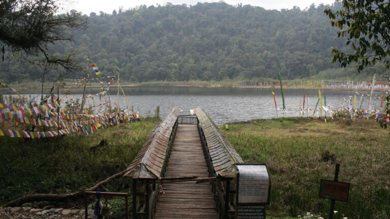 Khecheopalri Lake